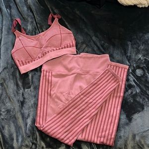 Ribbed rouge Fabletics Set
